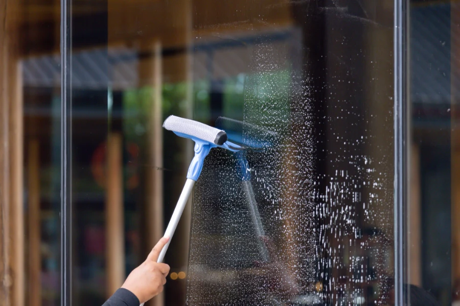 Glass Cleaning Solutions For Hard To Reach Windows Sioux City, IA Glass Cleaning Solutions For Hard To Reach Windows Sioux City, IA