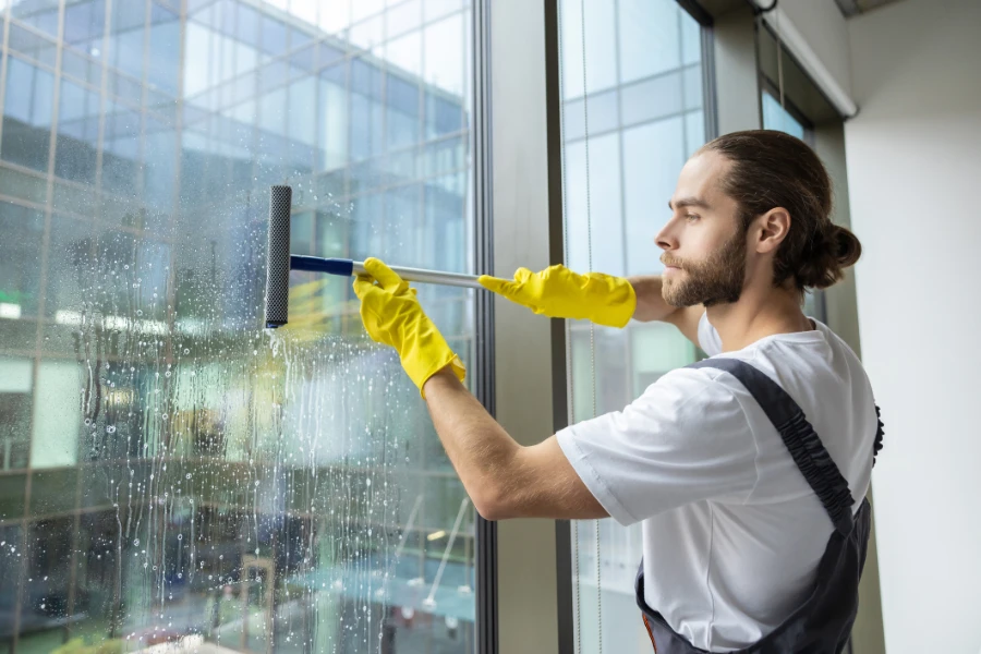 When To Schedule Professional Glass Cleaning Sioux City, IA When To Schedule Professional Glass Cleaning Sioux City, IA